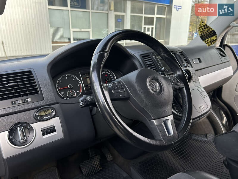 Мінівен Volkswagen Multivan 2011 в Миколаєві