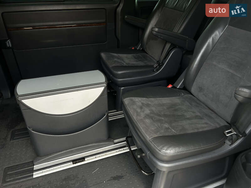 Мінівен Volkswagen Multivan 2011 в Миколаєві