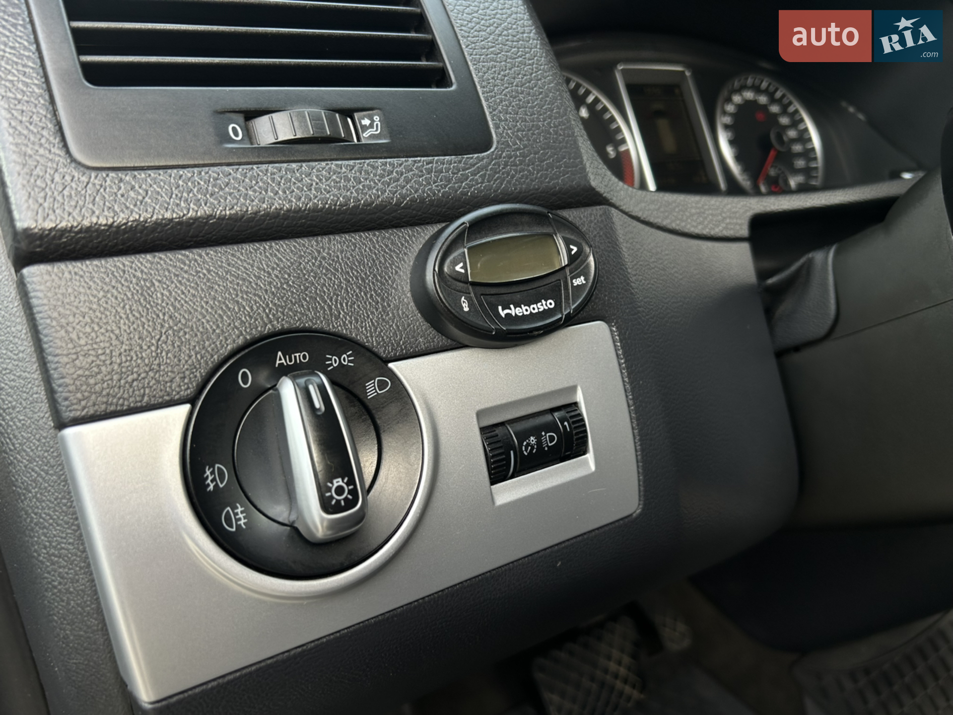 2011 Volkswagen Multivan - мініатюра 12