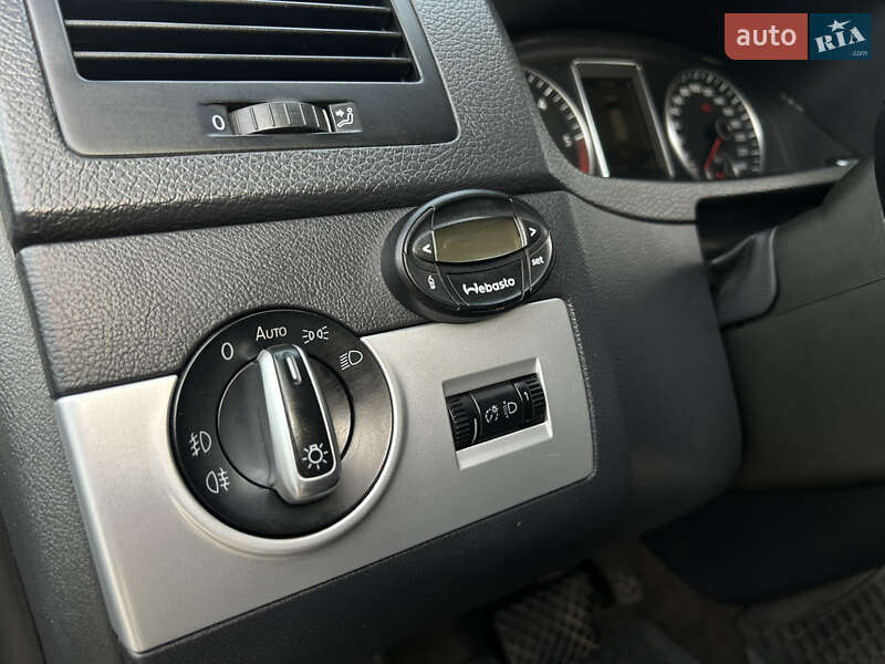 Мінівен Volkswagen Multivan 2011 в Миколаєві