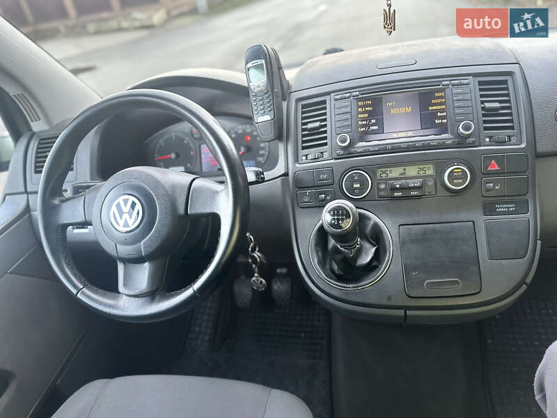Минивэн Volkswagen Multivan 2003 в Киеве фото 17 Минивэн Volkswagen Multivan 2003 в Киеве