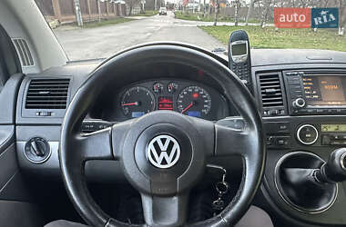 Минивэн Volkswagen Multivan 2003 в Киеве