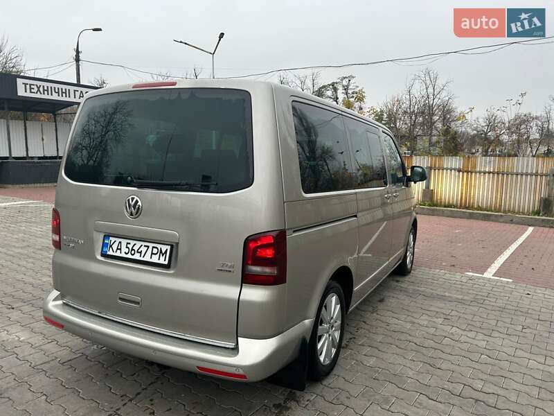 Минивэн Volkswagen Multivan 2012 в Киеве