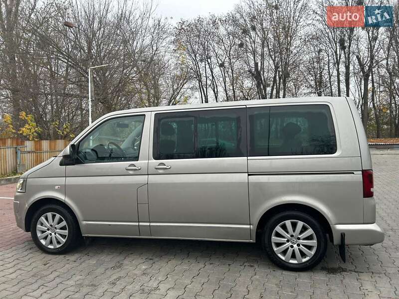 Минивэн Volkswagen Multivan 2012 в Киеве
