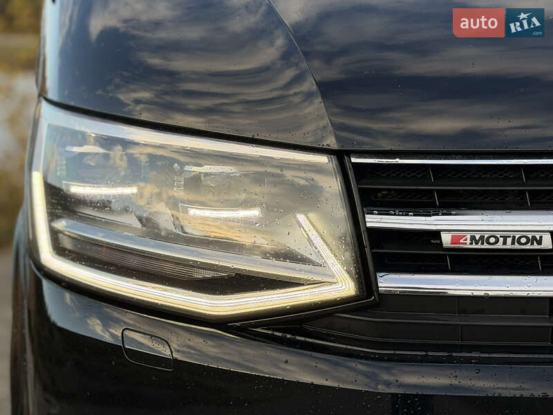 Мінівен Volkswagen Multivan 2015 в Дніпрі