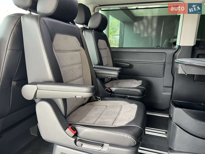 Минивэн Volkswagen Multivan 2021 в Киеве