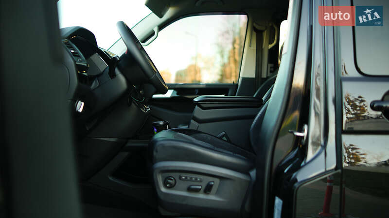 Мінівен Volkswagen Multivan 2016 в Львові