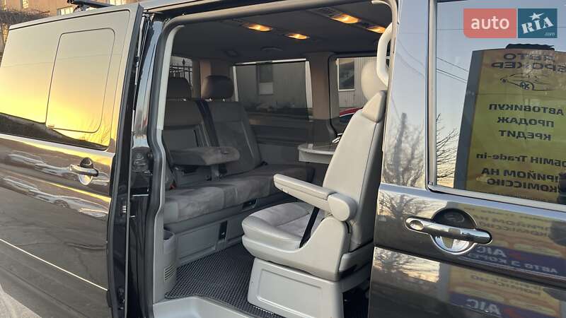 Минивэн Volkswagen Multivan 2006 в Николаеве