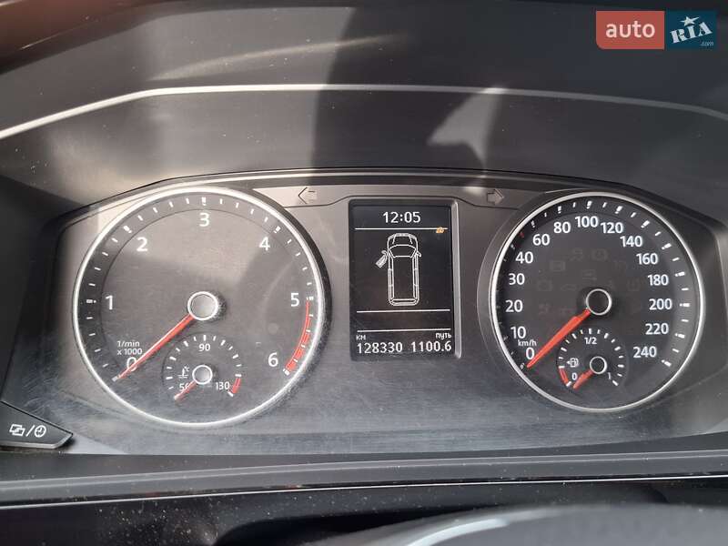 Минивэн Volkswagen Multivan 2017 в Черновцах