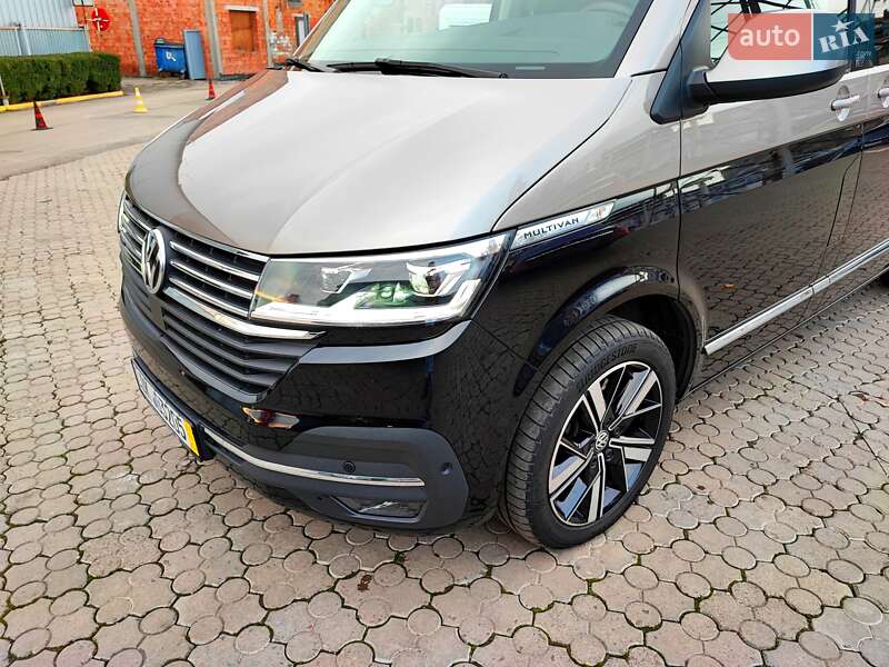 Минивэн Volkswagen Multivan 2022 в Черновцах
