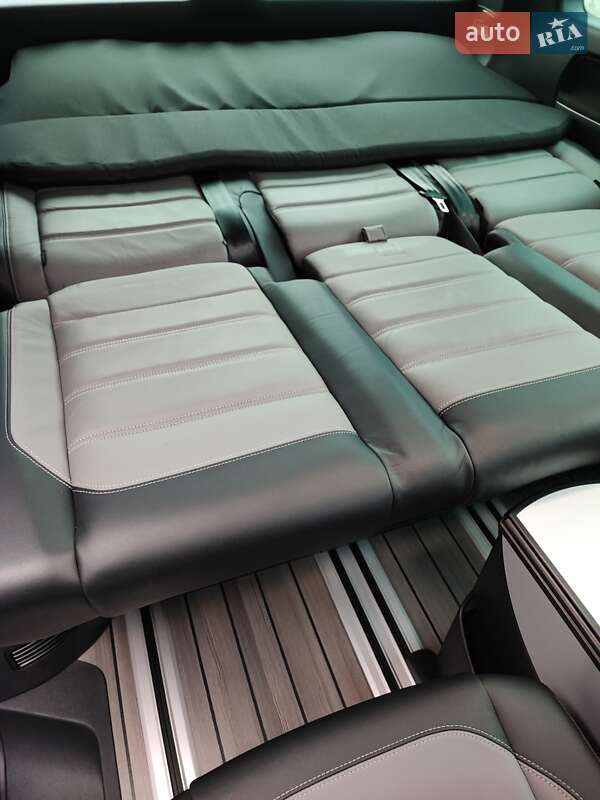 Минивэн Volkswagen Multivan 2022 в Черновцах