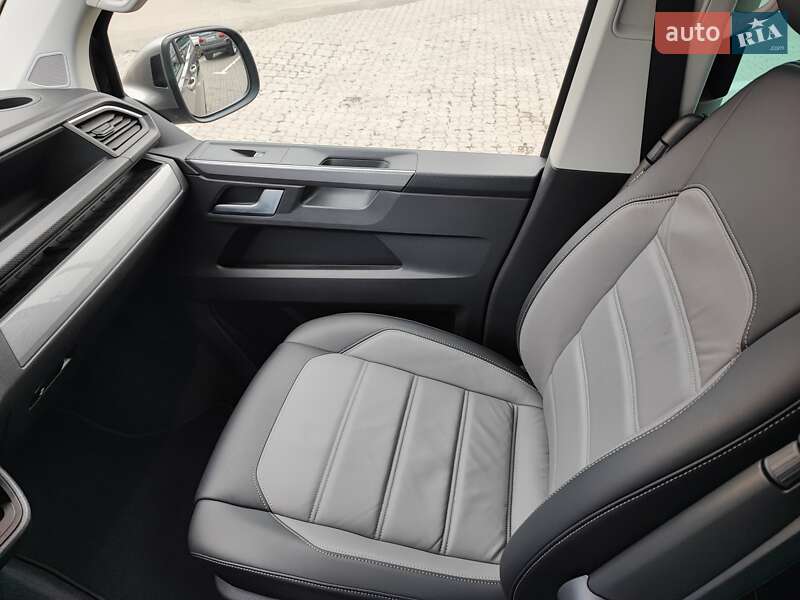 Минивэн Volkswagen Multivan 2022 в Черновцах