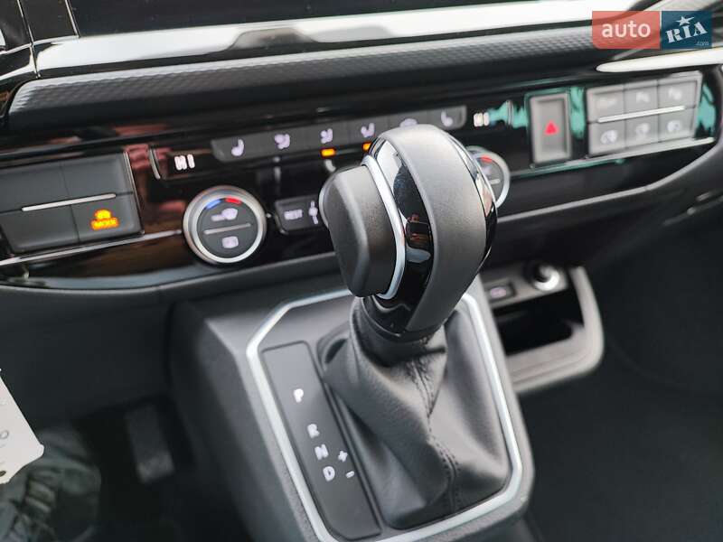 Минивэн Volkswagen Multivan 2022 в Черновцах