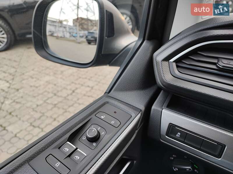 Минивэн Volkswagen Multivan 2022 в Черновцах