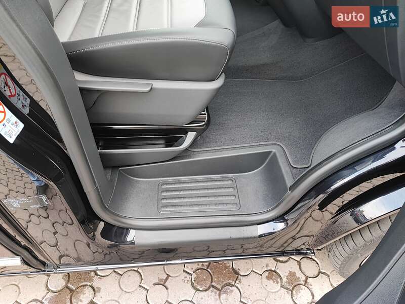 Минивэн Volkswagen Multivan 2022 в Черновцах