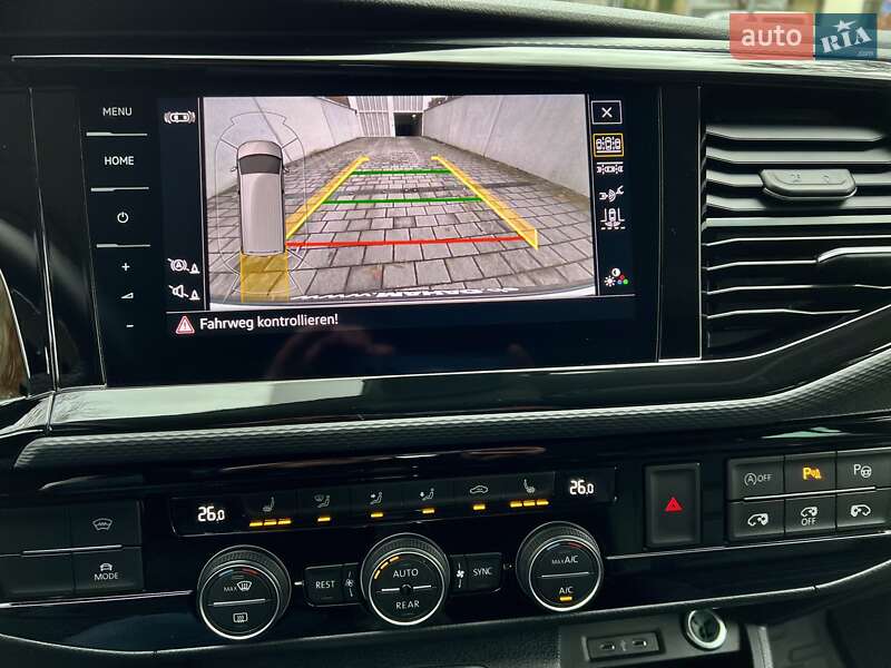 Минивэн Volkswagen Multivan 2022 в Киеве