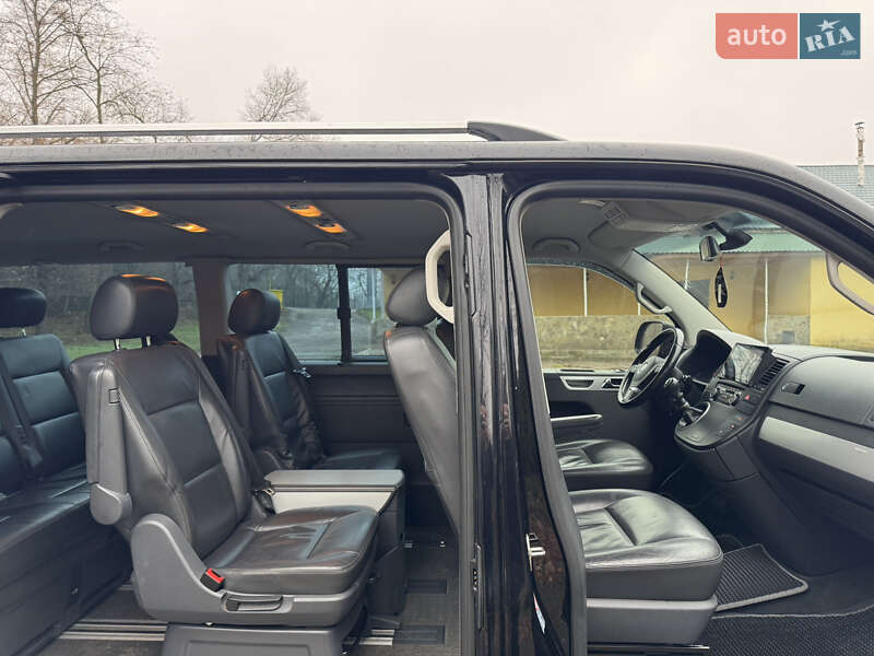 Минивэн Volkswagen Multivan 2013 в Каменке
