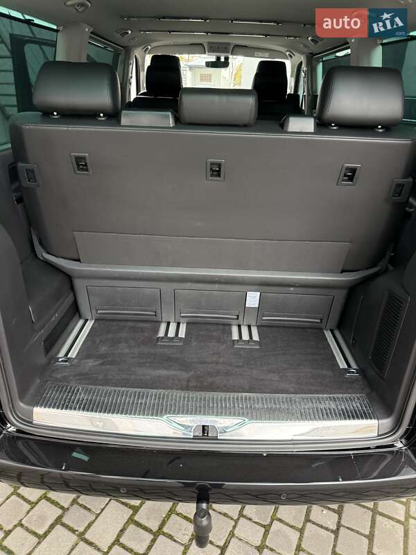 Мінівен Volkswagen Multivan 2016 в Львові