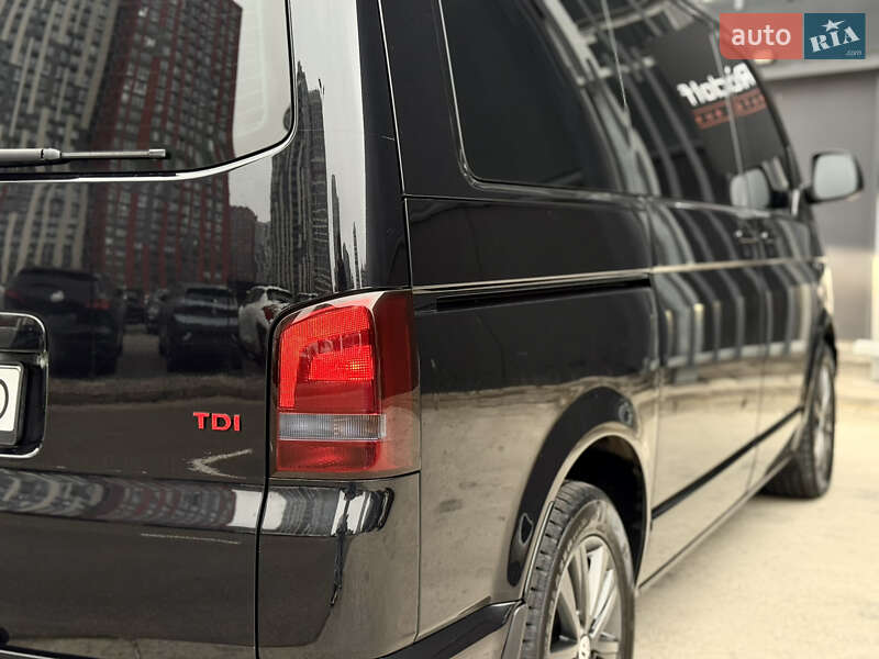 Минивэн Volkswagen Multivan 2012 в Киеве