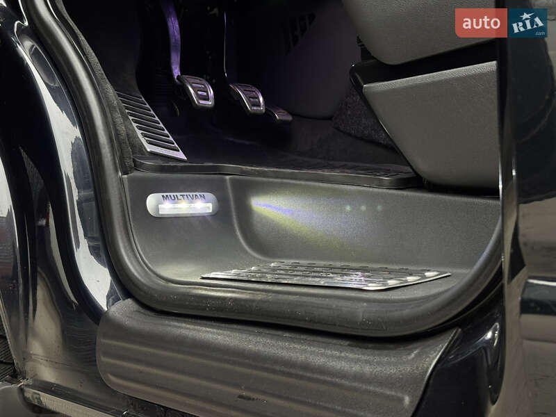 Минивэн Volkswagen Multivan 2012 в Киеве