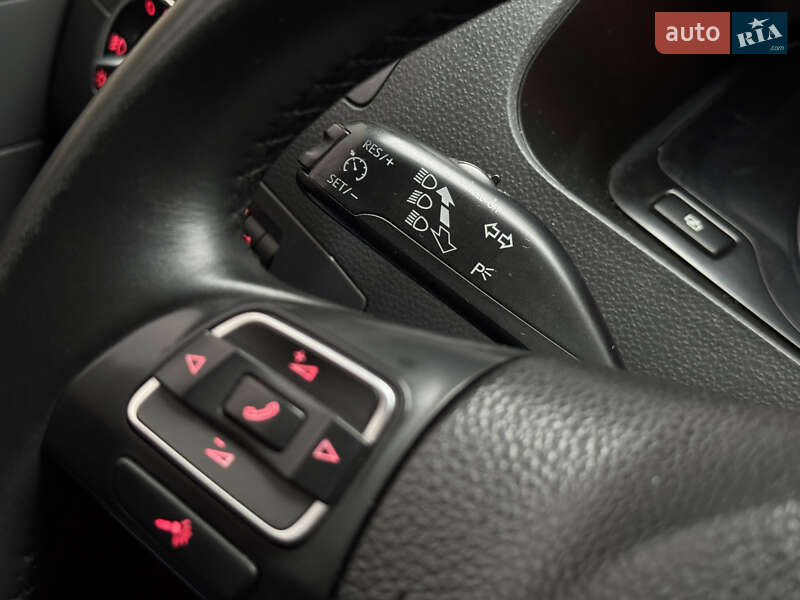 Минивэн Volkswagen Multivan 2012 в Киеве