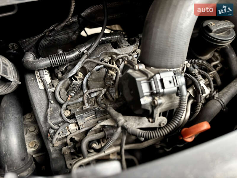 Минивэн Volkswagen Multivan 2012 в Киеве