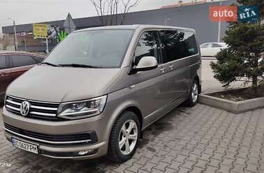 Мінівен Volkswagen Multivan 2016 в Києві