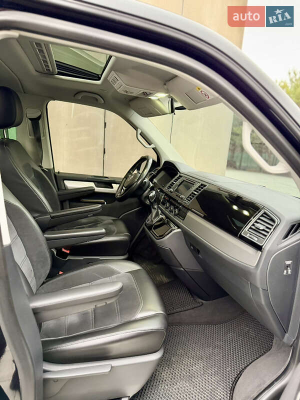 Минивэн Volkswagen Multivan 2018 в Луцке