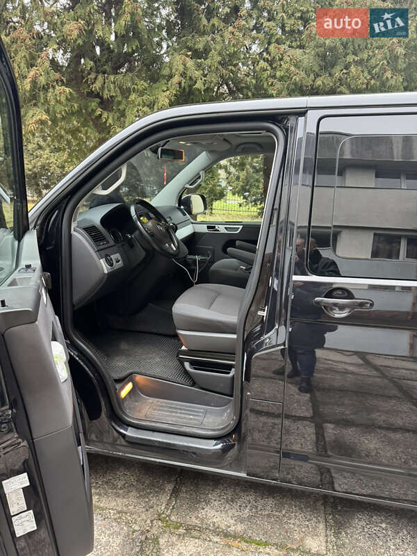 Минивэн Volkswagen Multivan 2014 в Львове