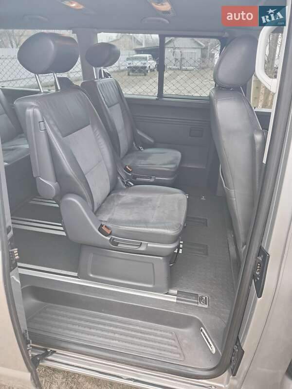 Минивэн Volkswagen Multivan 2013 в Сарнах