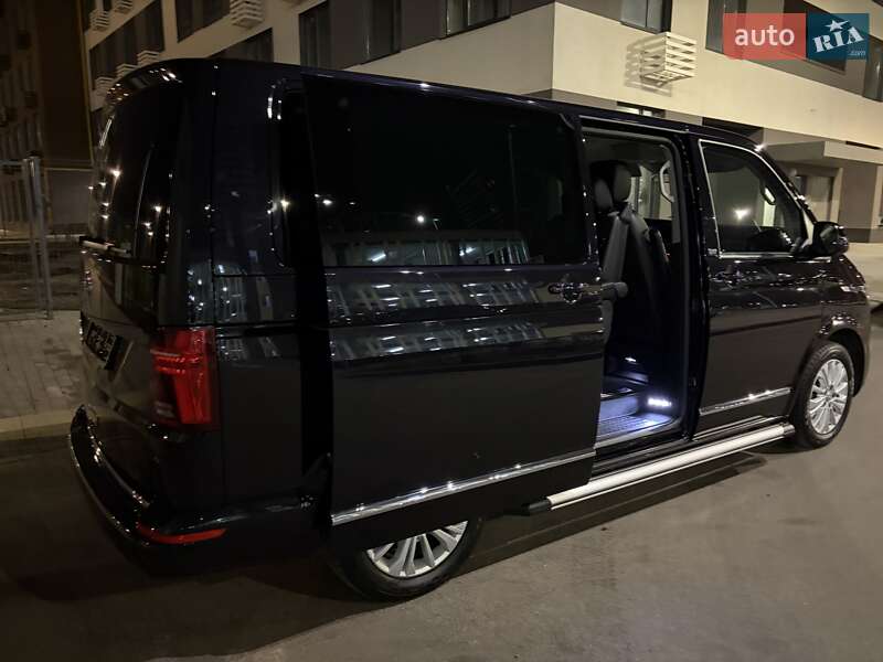 Минивэн Volkswagen Multivan 2022 в Киеве