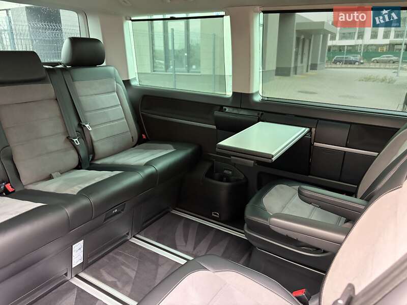 Минивэн Volkswagen Multivan 2022 в Киеве