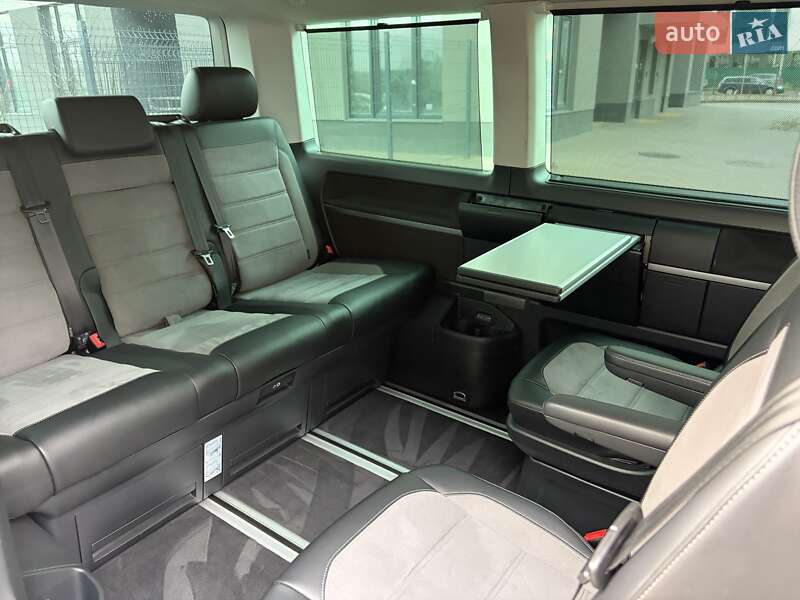 Минивэн Volkswagen Multivan 2022 в Киеве