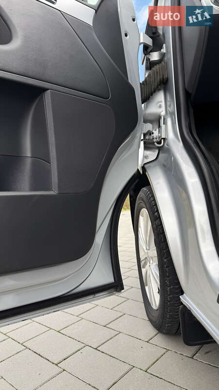 Минивэн Volkswagen Multivan 2015 в Хмельницком