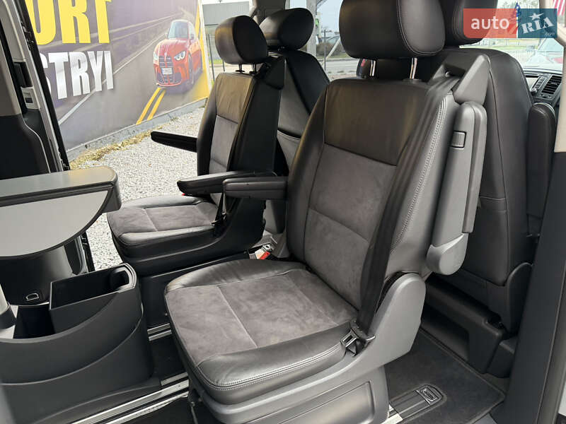 Минивэн Volkswagen Multivan 2011 в Стрые