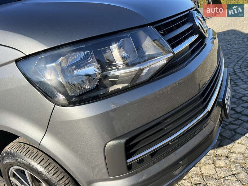 Минивэн Volkswagen Multivan 2018 в Черновцах