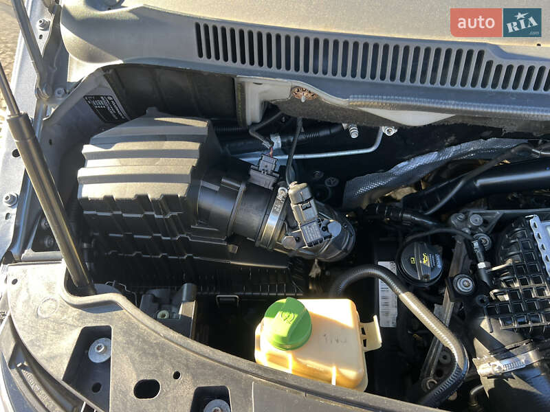 Минивэн Volkswagen Multivan 2018 в Черновцах