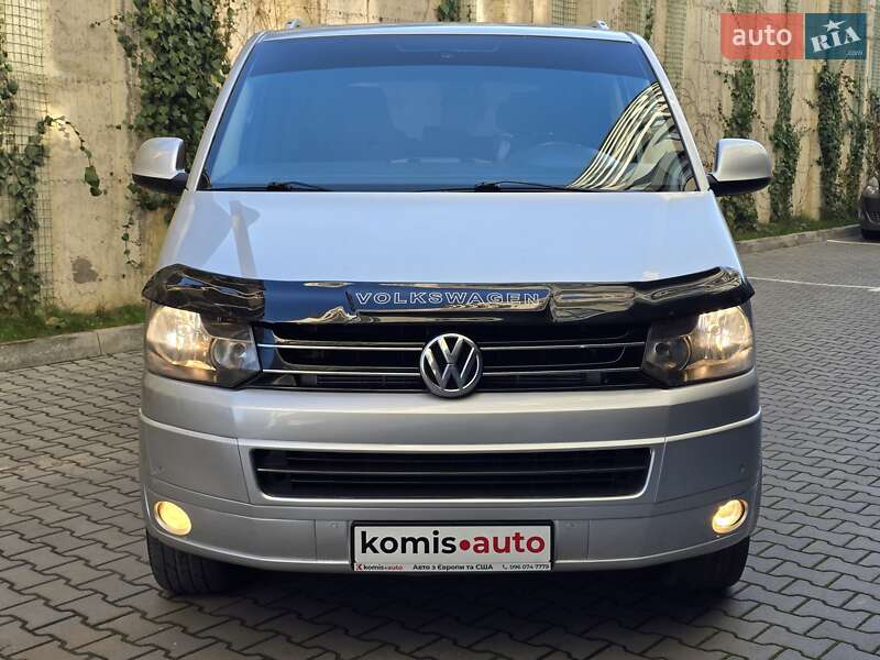 Минивэн Volkswagen Multivan 2013 в Хмельницком