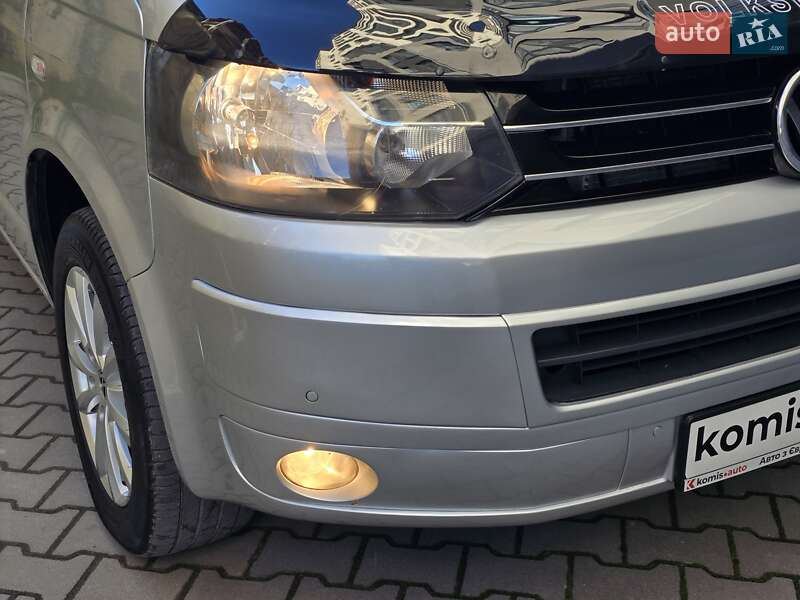 Минивэн Volkswagen Multivan 2013 в Хмельницком