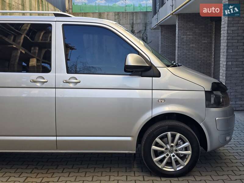 Минивэн Volkswagen Multivan 2013 в Хмельницком