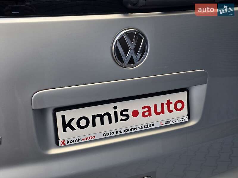 Минивэн Volkswagen Multivan 2013 в Хмельницком