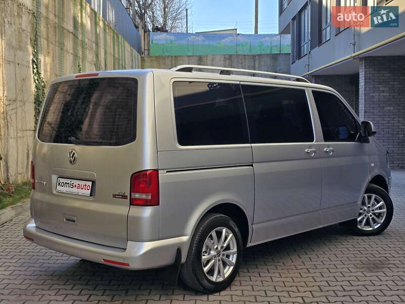 Минивэн Volkswagen Multivan 2013 в Хмельницком