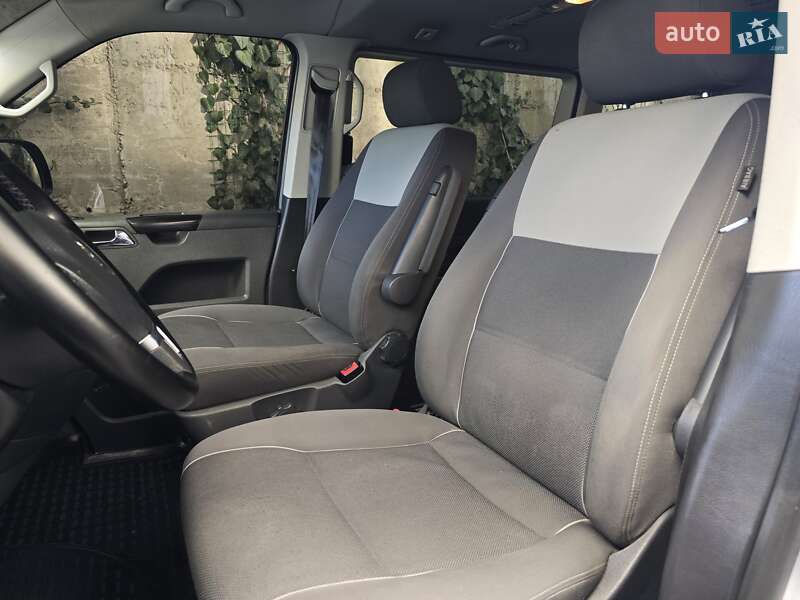 Минивэн Volkswagen Multivan 2013 в Хмельницком