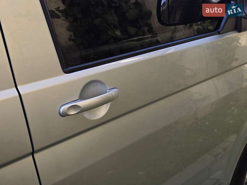 Минивэн Volkswagen Multivan 2013 в Хмельницком