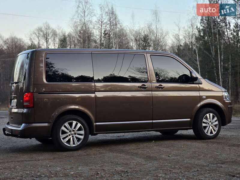 Мінівен Volkswagen Multivan 2012 в Малині