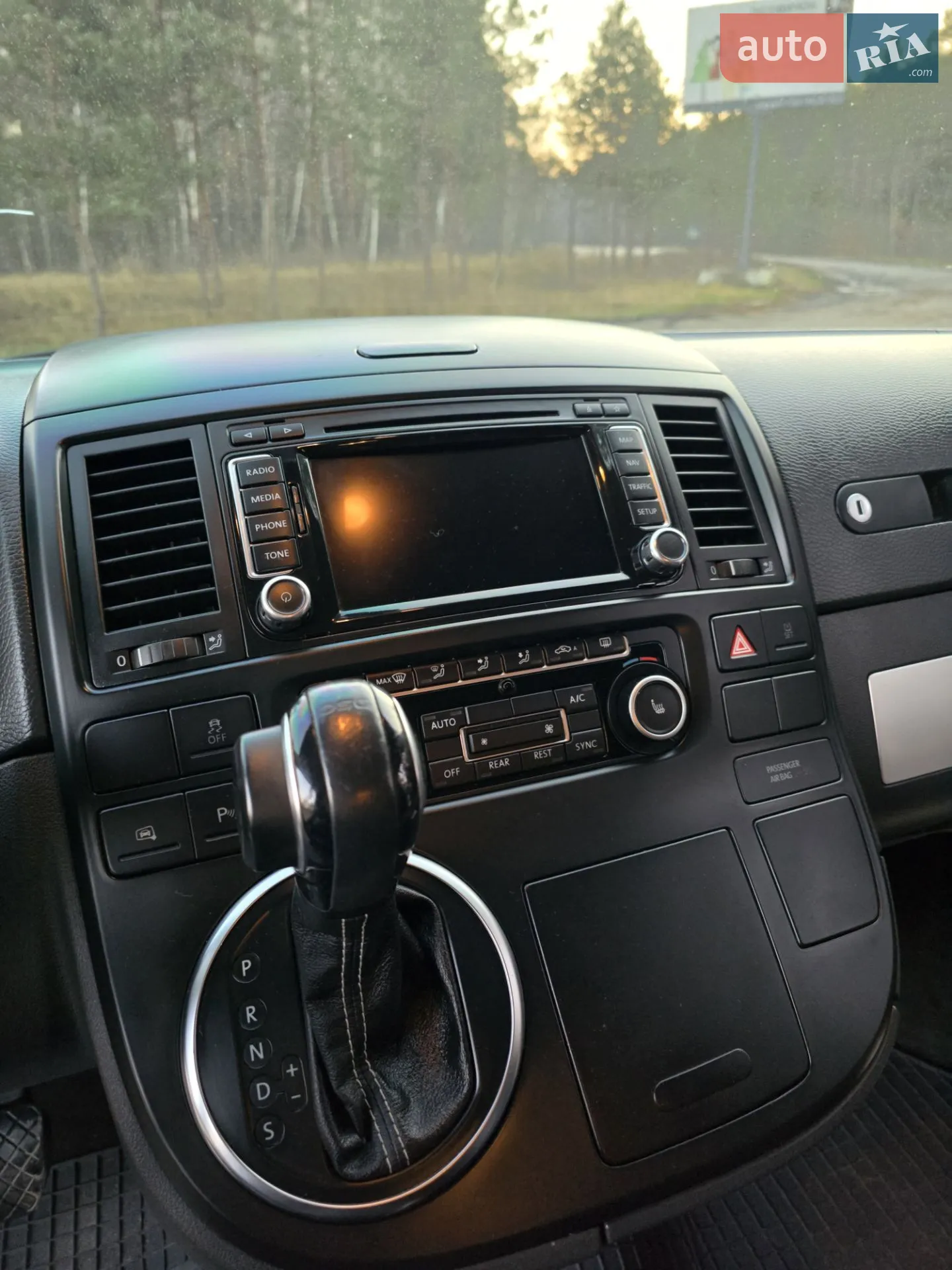 2012 Volkswagen Multivan - мініатюра 36