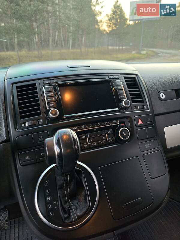 Мінівен Volkswagen Multivan 2012 в Малині