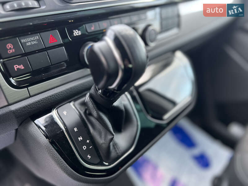 Минивэн Volkswagen Multivan 2017 в Луцке фото 32 Минивэн Volkswagen Multivan 2017 в Луцке