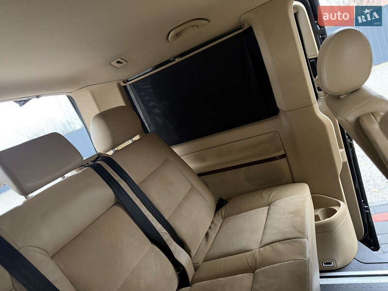 Минивэн Volkswagen Multivan 2009 в Берегово