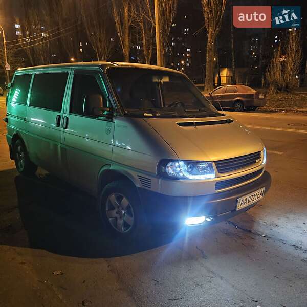 Минивэн Volkswagen Multivan 2000 в Киеве